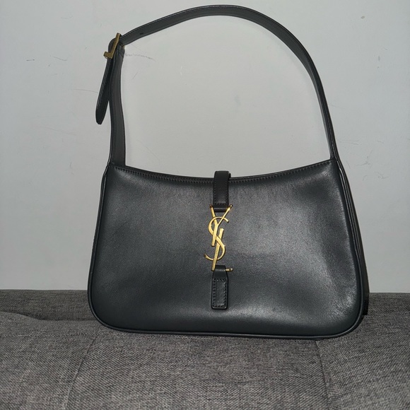 Saint Laurent Handbags - LE 5 À 7 IN SMOOTH LEATHER